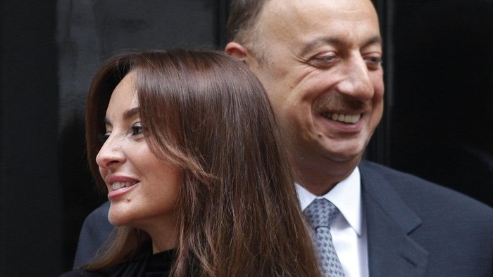 Presiden Azerbaijan Ilham Aliyev Angkat Istrinya sebagai Wapres
