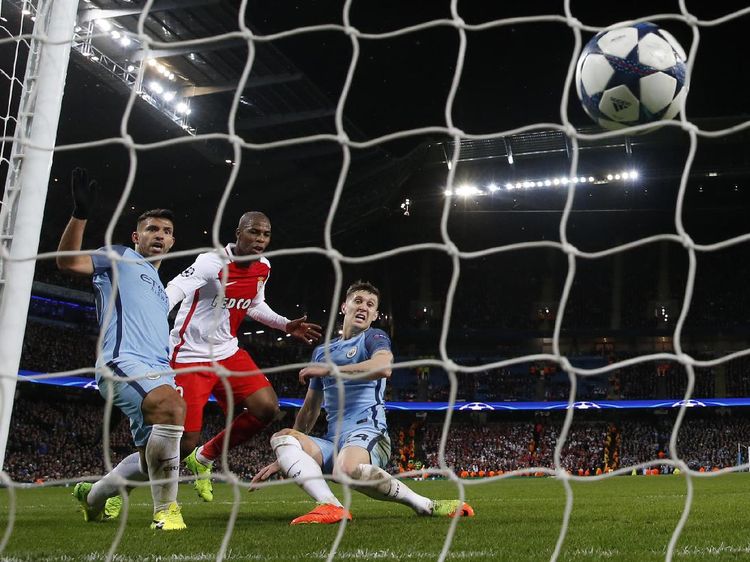 Duel Seru City versus Monaco