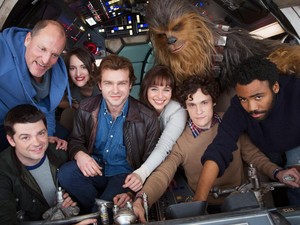 Solo: A Star Wars Story Kisahkan Pertemuan Han Solo dan Chewbacca
