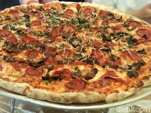 Bikin Sendiri Kulit Pizza Crunchy dengan Resep Chef Pizza Ini
