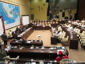 Raker dengan Mendagri, Komisi II DPR akan Tanya Status Ahok