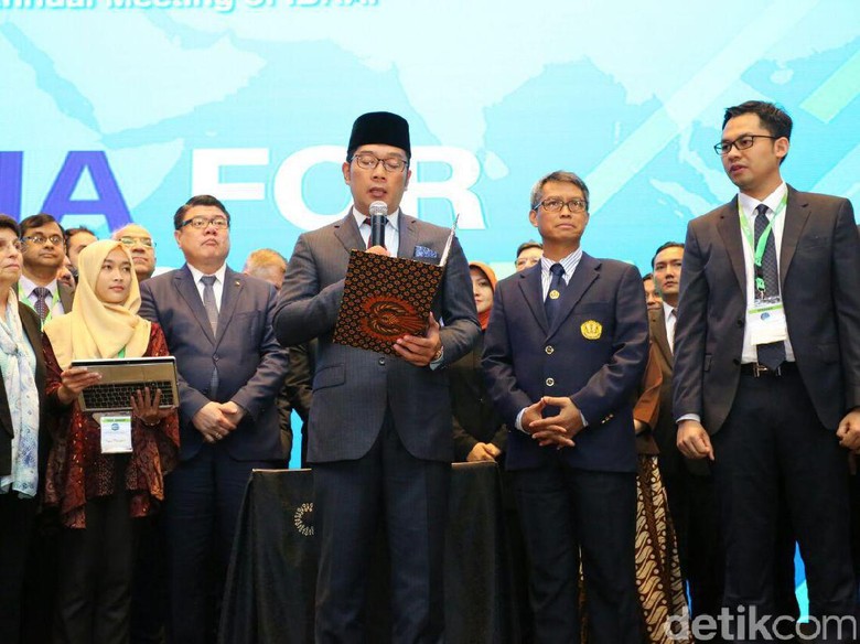 Konferensi Penyiaran, Ridwan Kamil Bacakan Deklarasi World Harmony Konferensi Penyiaran, Ridwan Kamil Bacakan Deklarasi World Harmony