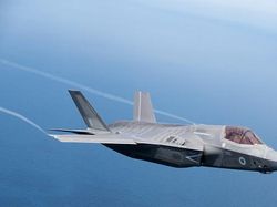 Potret Dramatis Jet Tempur Tercanggih F-35 Lightning II
