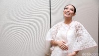 Usia kandungan Ayu telah masuk lima bulan. Pool/Palevi S/detikFoto.