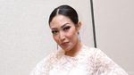 Ayu Dewi Tetap Cantik Saat Hamil