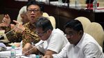 Mendagri Dicecar Komisi II Terkait Ahok