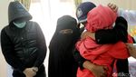 Suasana Haru Saat Anak Korban ISIS Bertemu Keluarga