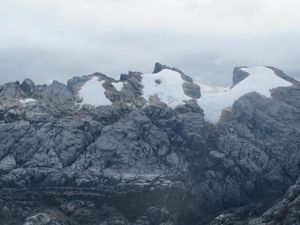 BMKG: Salju Abadi di Puncak Jaya Papua Menuju Kepunahan