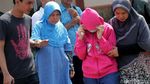 Suasana Haru Saat Anak Korban ISIS Bertemu Keluarga
