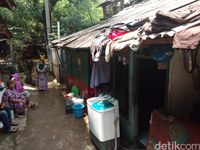 Habib Rizieq Tinjau Lokasi Banjir di Pasar Minggu