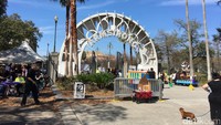 Banyak musisi jazz legendaris yang lahir di Kota New Orleans, Louisiana, AS. Salah satunya adalah Louis Armstrong, yang paling dikenal dunia dengan lagu What a Wonderfull World. Armstrong punya taman sendiri di dekat wilayah French Quarter, New Orleans (Angga/detikTravel)