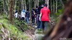 Datsun Risers Expedition Disambut Warga Cibuntu