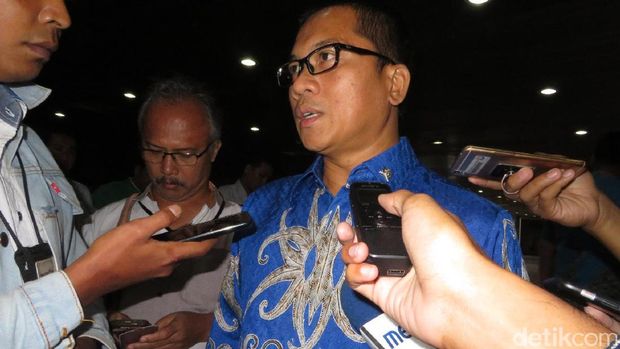 Sekretaris Fraksi PAN Yandri Susanto yang kerap berdebat dengan politikus PDIP.