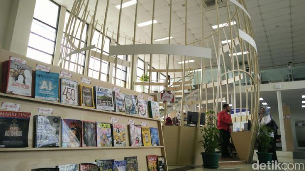 Begini Suasana Perpustakaan Keren di Telkom University Bandung