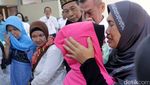 Suasana Haru Saat Anak Korban ISIS Bertemu Keluarga