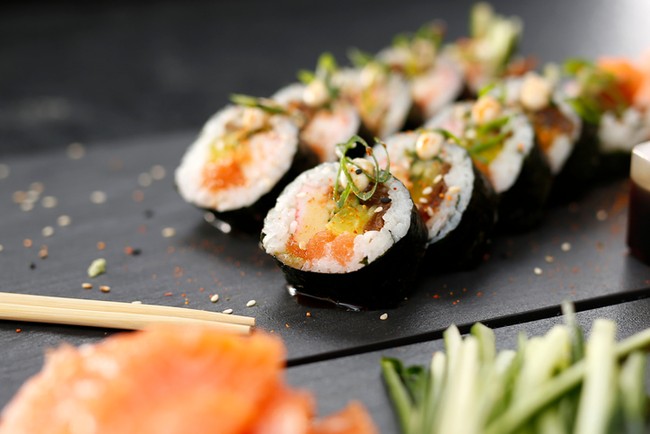8 Hal Ini Tidak Akan Dilakukan oleh Pencinta Sushi Sejati (2)
