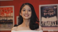 Oleh member lain Eve dikenal sebagai anak kecil yang jahil. Pool/Rina Atriana/detikFoto.