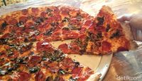 Pizza Kotak dan Pizza Raksasa, Pizza Unik Buat Penggemar Pizza