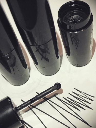 Unik, Kuas <i>Eyeliner</i> Ini Berbentuk Pemotong Pizza