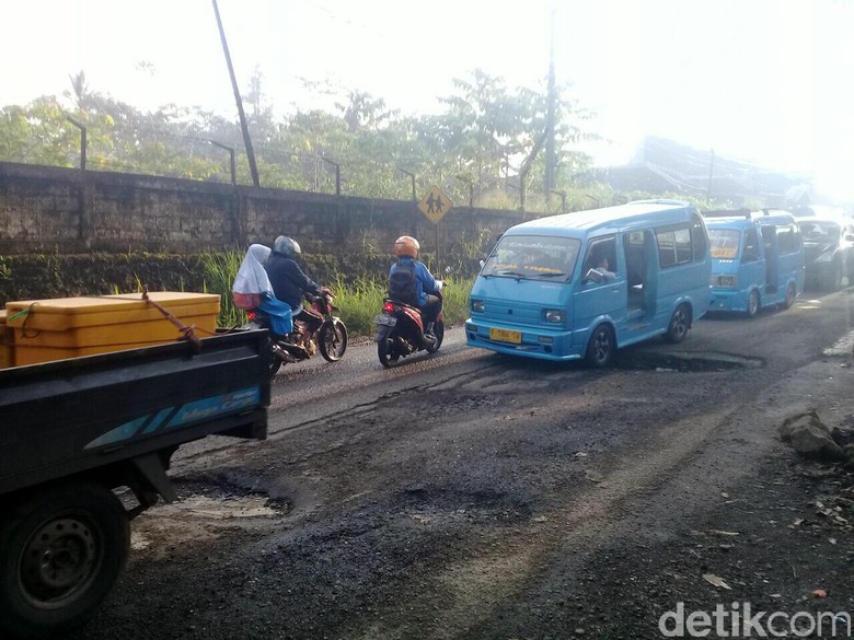 Perbaikan Jalur Mudik di Jabar Tuntas Sebelum Lebaran Perbaikan Jalur Mudik di Jabar Tuntas Sebelum Lebaran