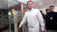 Nusron mengingatkan seluruh TKI yang bekerja di Malaysia ataupun di mana saja agar tidak melakukan hal-hal yang dapat mempersulit dirinya dan juga keluarganya.