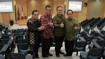 Melihat Peresmian Auditorium FEB UI