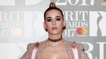 Cinta Katy Perry: dari Anak Band sampai Mantan Perdana Menteri