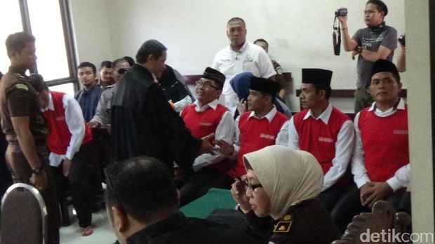 3 Terdakwa Pembunuhan Santri Dimas Kanjeng Dituntut Seumur Hidup