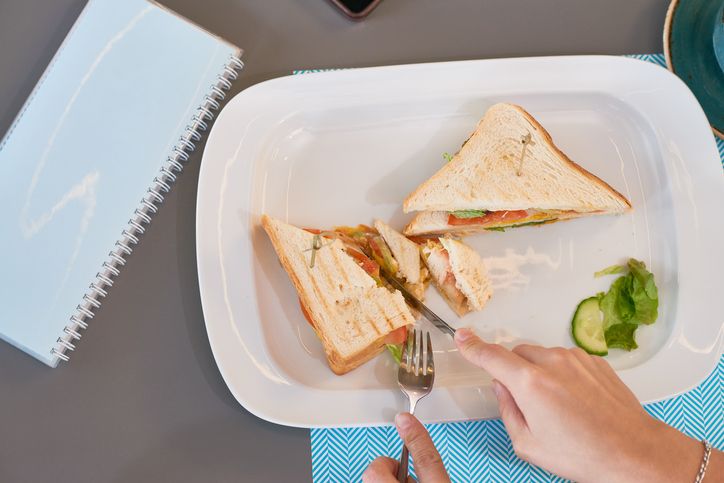 trik makan dengan porsi kecil