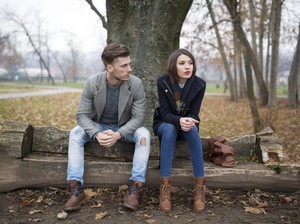 Pria yang Punya 3 Sifat Ini Takut Punya Pacar Pintar