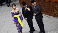 (Ki-ka) Ni Puti Tuti Kusuma, Nawawi S, dan Mardani Ali Sera dilantik menjadi anggota DPR untuk sisa periode 2014-2019.