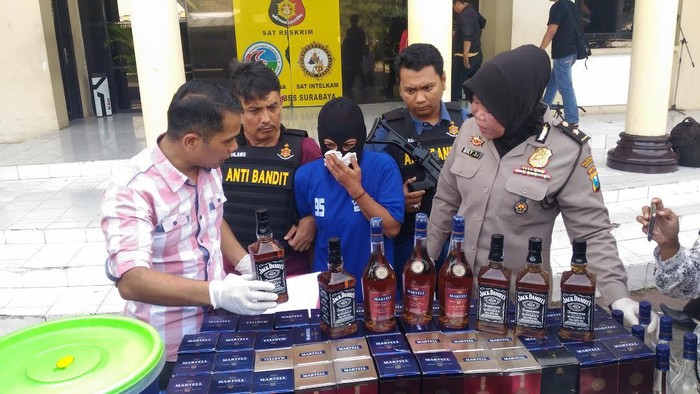 Polisi Amankan Produsen Miras Palsu