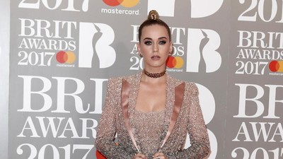 Teenage Dream ! Penampilan Katy Perry di BRIT Awards 2017