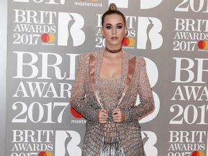 Hanya 3 Hari, Desainer Indonesia Rinaldy Yunardi Buat Sepatu Katy Perry