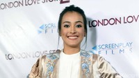 Mantan pemenang ajang Miss Celebrity 2015 tampak cantik saat menghadiri gala premiere film London Love Story 2. Pool/Noel/detikFoto.