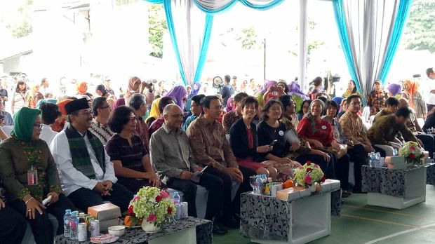  Duta Besar Swiss untuk Indonesia Yvonne Baumann turut hadir dalam peresmian RPTRA.