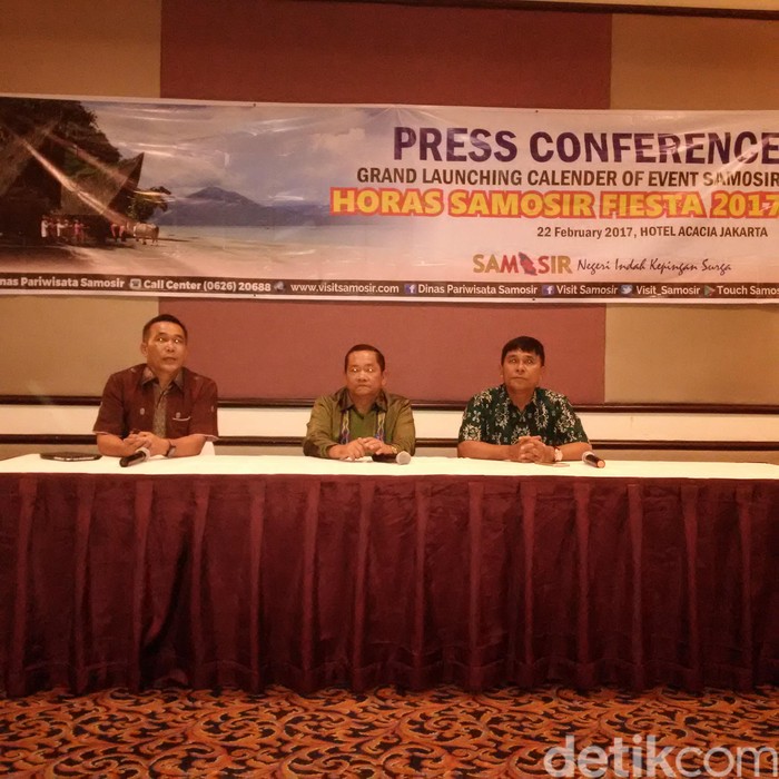 Dongkrak Kunjungan Turis, Samosir Luncurkan Kalender Wisata di Jakarta