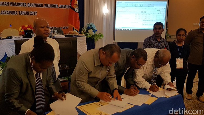 Pleno KPU Kota Jayapura Tetapkan BTM-Rustan Pemenang Pilkada Pleno KPU Kota Jayapura Tetapkan BTM-Rustan Pemenang Pilkada