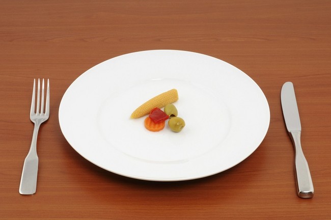 9 Trik Ini Bisa Membantu Anda Makan dengan Porsi Kecil (2)