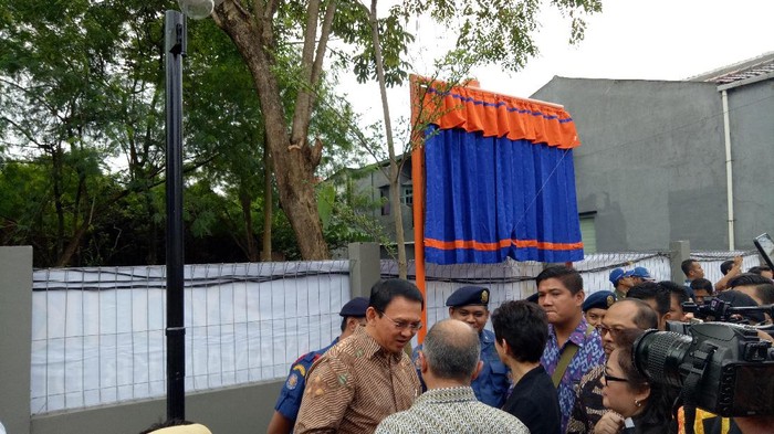 Ahok Resmikan RPTRA dan Kampung KB Baung Pasar Minggu