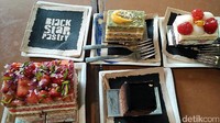 Aneka kue ini bisa traveler nikmati dengan harga mulai dari AU$ 4 sampai AU$8 (setara Rp 40-80 ribuan) per porsi. Untuk minumannya, mulai dari AU$1-5 (setara Rp 10-50 ribuan). Harga ini tentu saja cukup murah untuk hitungan warga lokal Sydney (Wahyu/detikTravel)