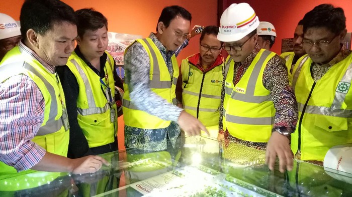 Ahok Tinjau Proyek Arena Balap Sepeda di Velodrome Jaktim
