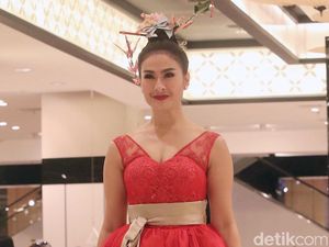 Ada Jadwal Syuting, Iis Dahlia Tolak Undangan Jokowi ke Pernikahan Kahiyang