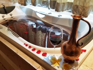 Wine Spa di Hotel Trans Resort Bali, Paling Unik di Pulau Dewata