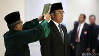 Pengukuhan dilakukan setelah ada penunjukan dari Presiden RI Joko Widodo lewat petikan Surat Keputusan Presiden pada 17 Februari lalu.