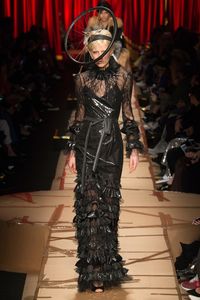 Foto: Ketika Sampah Jadi Inspirasi Fashion Mewah ala Moschino