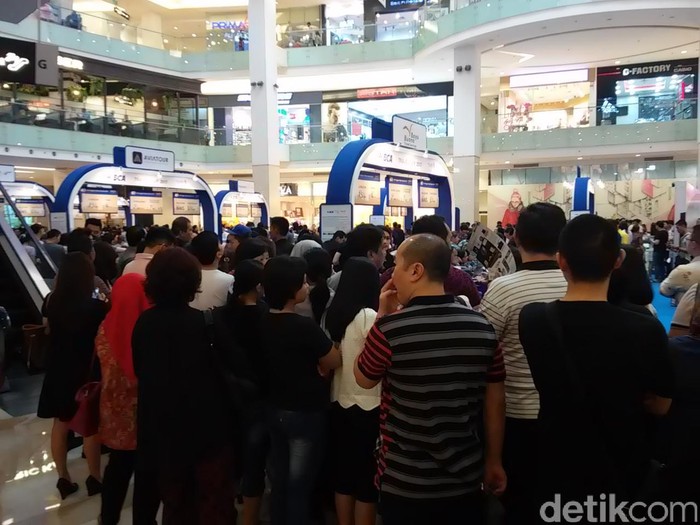 Suka Duka Berburu Tiket Promo, Antre dari Malam & Datang Subuh