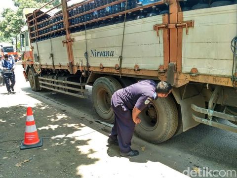 Puluhan Truk Tambang Kelebihan Tonase Terjaring