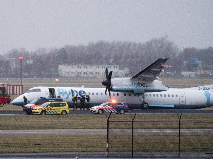 Pesawat Maskapai Inggris Tergelincir di Amsterdam