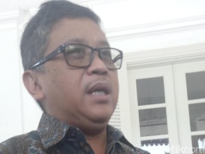 Sekjen PDIP Temui Ahok di Balai Kota